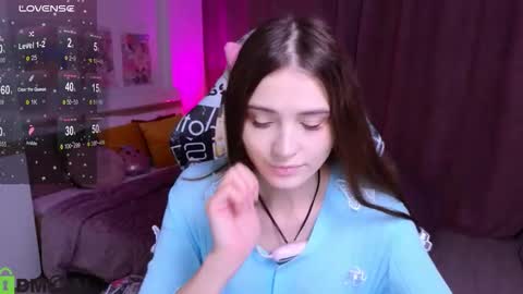 Snapshot of hana_flo chatting on October 9, 3:17 pm Hana online show from October 9, 3:17 pm