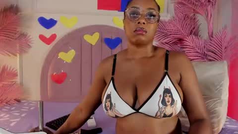 hanaahquinn online show from June 13, 11:31 am