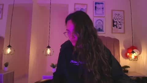 hanabie_ online show from April 17, 3:20 am