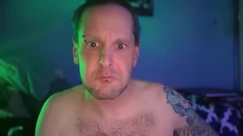 hand_banana_420 online show from March 28, 12:34 am