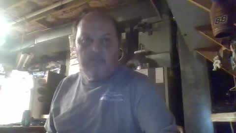 naked man online show from April 5, 5:48 am