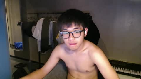 handsome_mannn online show from October 5, 7:10 pm