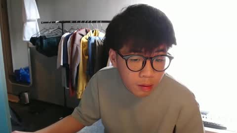 handsome_mannn online show from March 29, 11:56 am