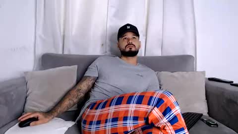 Handsomen online show from July 15, 2:55 pm