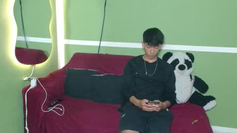 hank_hand online show from November 17, 8:11 pm