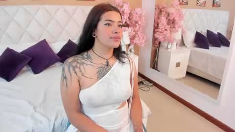 hanna__collins_ online show from July 12, 1:14 pm