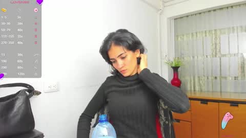 Sara online show from November 24, 6:06 pm