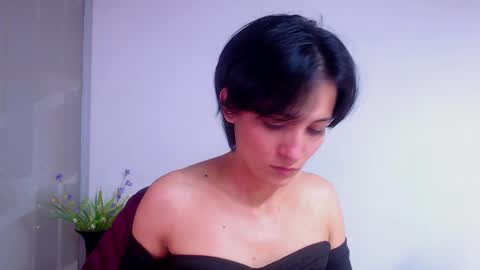 Snapshot of hanna_chloe chatting on March 5, 7:17 pm Sara online show from March 5, 7:17 pm