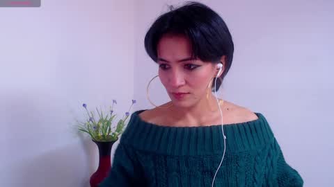 Snapshot of hanna_chloe chatting on February 10, 4:47 pm Sara online show from February 10, 4:47 pm