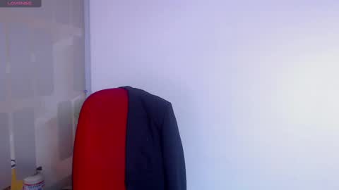 Snapshot of hanna_chloe chatting on February 13, 4:39 pm Sara online show from February 13, 4:39 pm