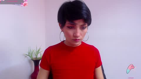 Snapshot of hanna_chloe chatting on December 24, 2:12 pm Sara online show from December 24, 2:12 pm