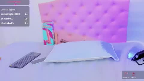 Welcome Guys Im hannaHoney online show from February 27, 5:51 am