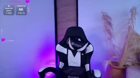 Hanna Capicorn online show from December 18, 9:43 pm