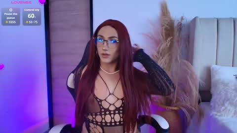 Hanna Capicorn online show from February 10, 8:45 pm