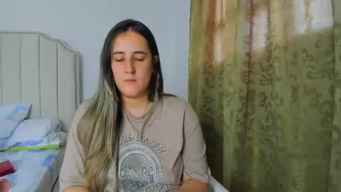 Hanna online show from December 15, 9:55 pm