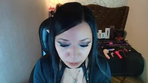 Hanna online show from April 18, 2:30 pm