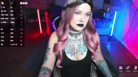 Hannah online show from September 19, 12:15 am