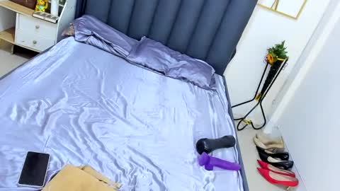 hannah_louissex online show from June 26, 5:13 am
