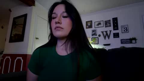 hannahbbgirl online show from March 28, 7:54 am
