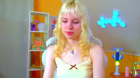 Hannah online show from June 17, 6:18 am