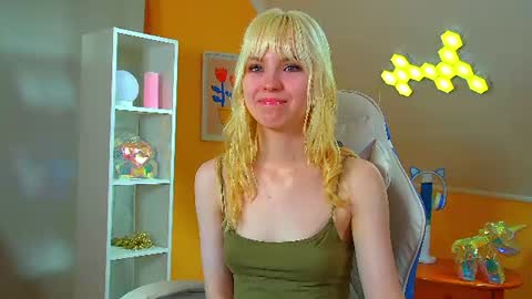 Hannah online show from July 26, 6:33 am