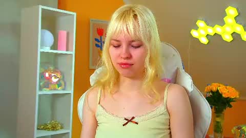 Hannah online show from July 22, 6:37 am