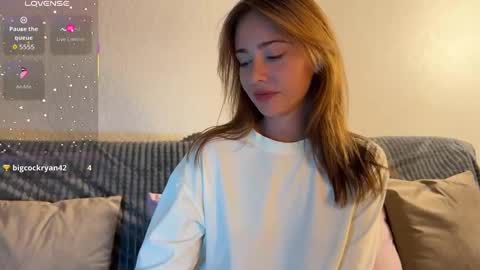 hannahinto online show from November 23, 5:44 pm