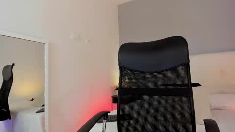 hannamartinnez online show from October 31, 7:36 pm