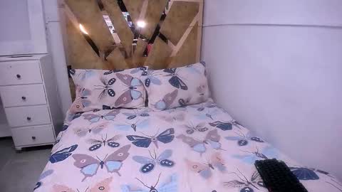 Snapshot of hannamour chatting on October 30, 12:22 am alejandra online show from October 30, 12:22 am