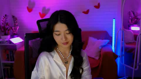 hannarosie online show from February 13, 5:27 pm