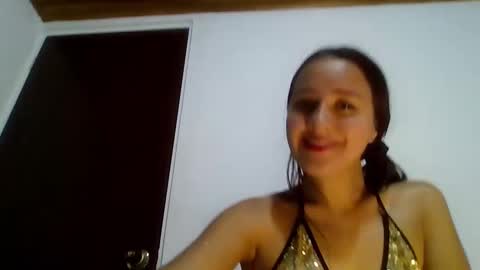 Snapshot of hanny_kail chatting on December 30, 12:32 am hanny online show from December 30, 12:32 am