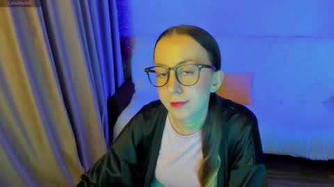 Snapshot of happystephanie chatting on October 11, 4:54 pm Stephanie online show from October 11, 4:54 pm