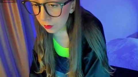 Snapshot of happystephanie chatting on October 6, 7:10 pm Stephanie online show from October 6, 7:10 pm