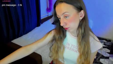 Snapshot of happystephanie chatting on March 2, 4:10 pm Stephanie online show from March 2, 4:10 pm