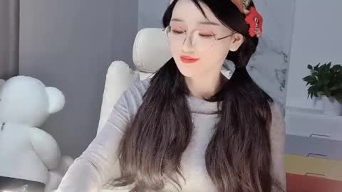 Daisy online show from February 19, 1:50 pm