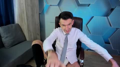 Steve online show from November 12, 11:56 am