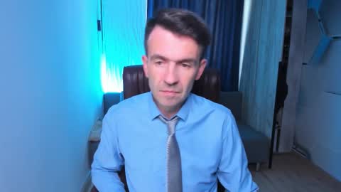 Steve online show from October 9, 10:54 am