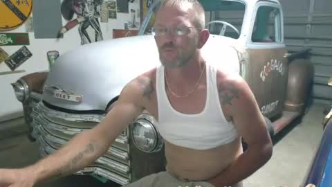 hard_knoxx1 online show from April 15, 3:43 am