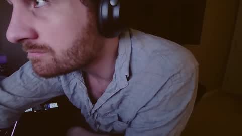 Tom online show from December 15, 9:20 pm