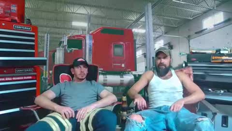 Snapshot of hardworkertn chatting on October 21, 1:44 am hardworkertn online show from October 21, 1:44 am
