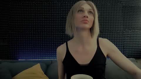 Miss Hardy online show from January 12, 10:22 am