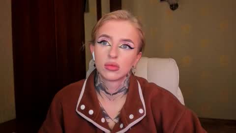 Julia online show from October 5, 6:00 am