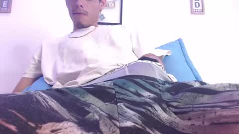 Snapshot of harrythomson1 chatting on February 18, 2:27 pm harry thomson online show from February 18, 2:27 pm