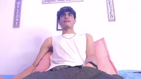 Snapshot of harrythomson1 chatting on March 3, 8:43 pm harry thomson online show from March 3, 8:43 pm