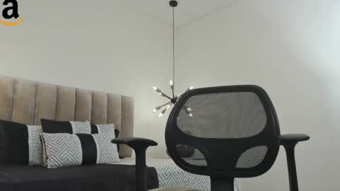 Harry Jones online show from March 4, 8:38 pm