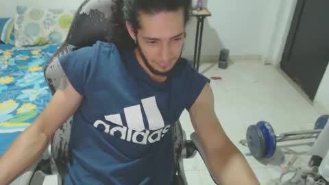 Snapshot of hasani_savala chatting on October 18, 3:22 am Hasani online show from October 18, 3:22 am