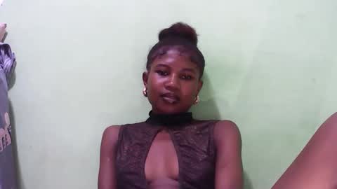 hasleyinah online show from April 3, 9:33 pm