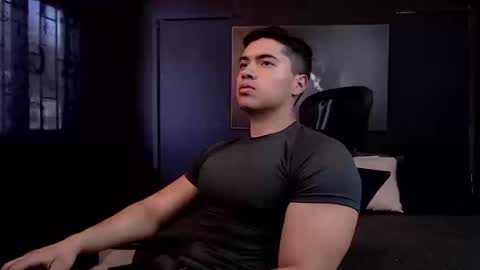 hat_guy01 online show from March 20, 10:04 pm