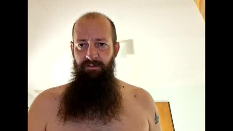 Robert online show from November 9, 6:06 am