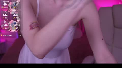 haylaamber online show from January 29, 4:36 am